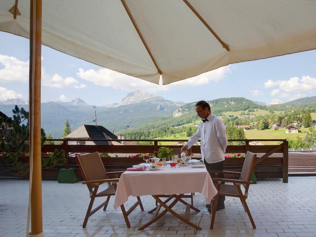 Hotel De La Poste Cortina dʼAmpezzo Esterno foto