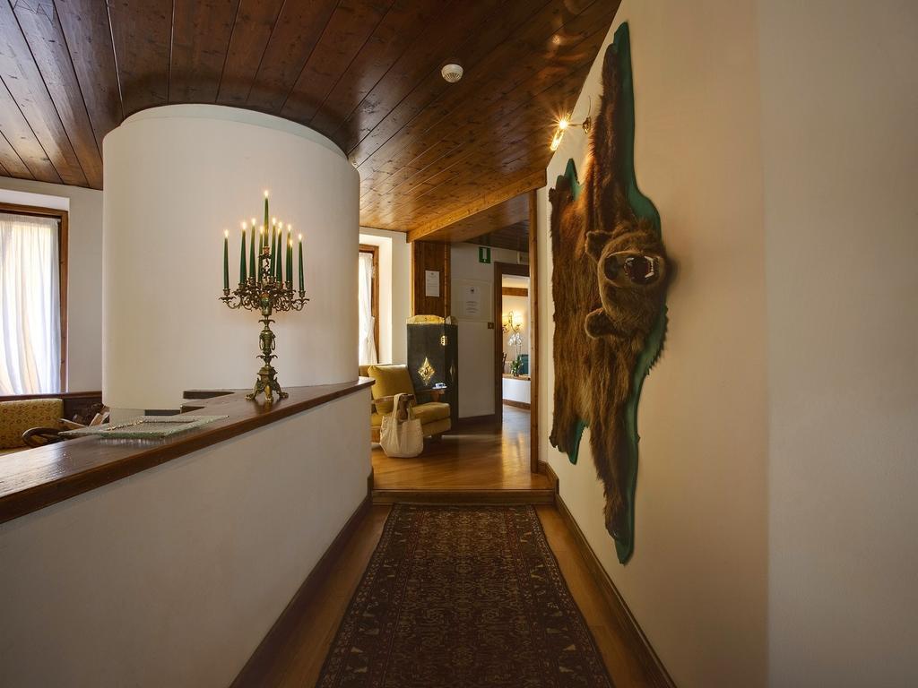 Hotel De La Poste Cortina dʼAmpezzo Esterno foto