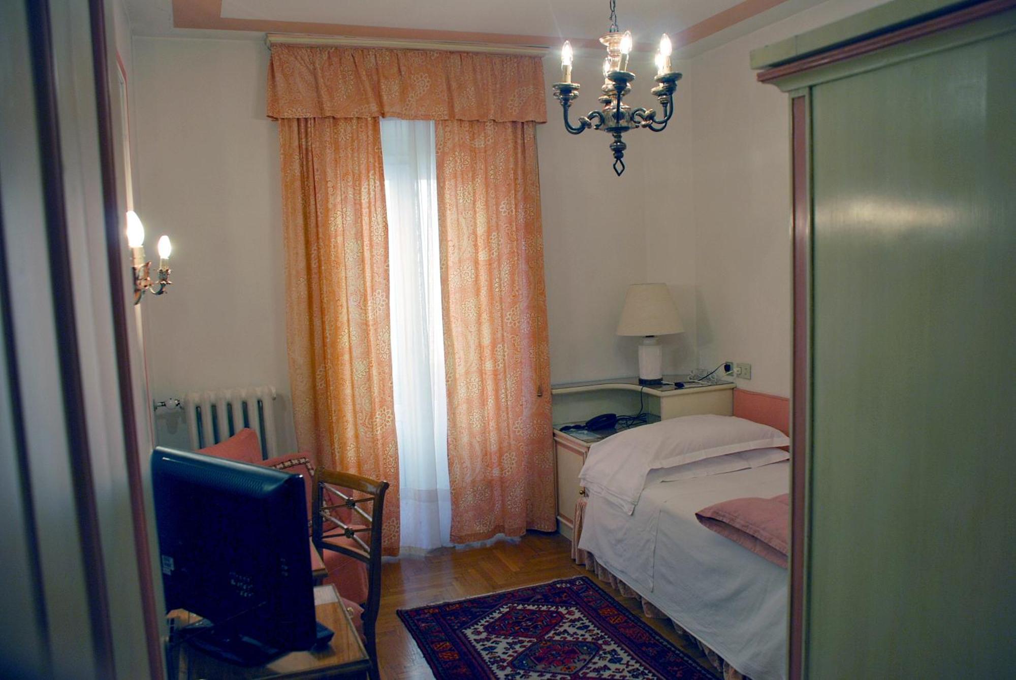 Hotel De La Poste Cortina dʼAmpezzo Esterno foto
