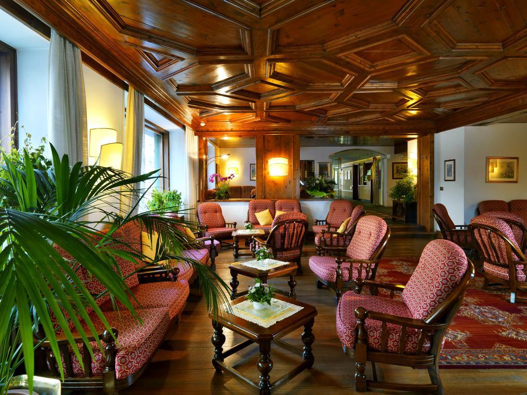 Hotel De La Poste Cortina dʼAmpezzo Esterno foto